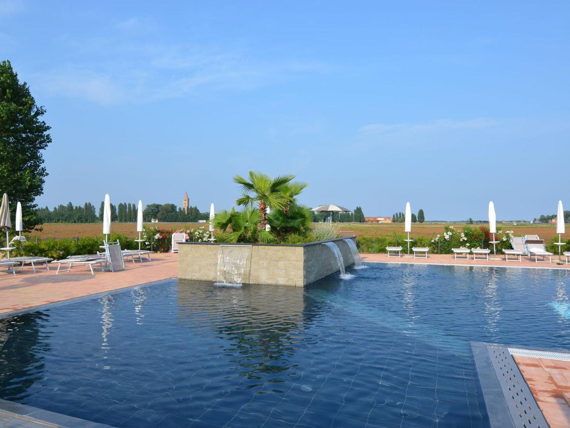 Characteristic Apartment In Codigoro With Pool Exterior foto